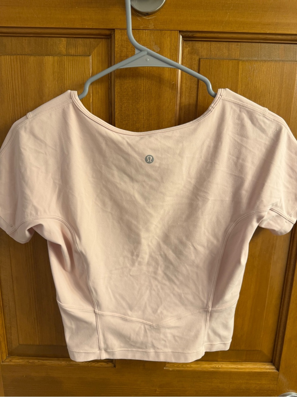 Women's Lululemon Pink V-Neck Short Sleeve Top - Picture 2 of 3